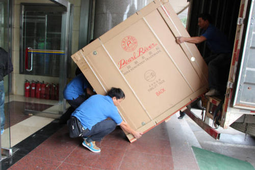 盘山钢琴贵重工艺品无忧运
